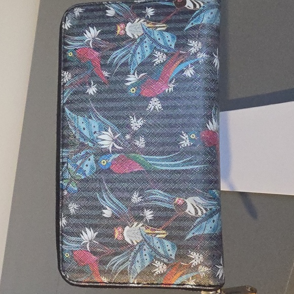 henri bendel Handbags - HENRI BENDEL NEW YORK West 57 Tropical Birds Zip Around Wallet